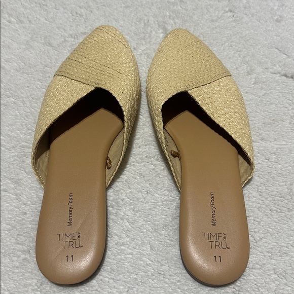 Time & Tru | size 11 | raffia mules - Picture 4 of 6